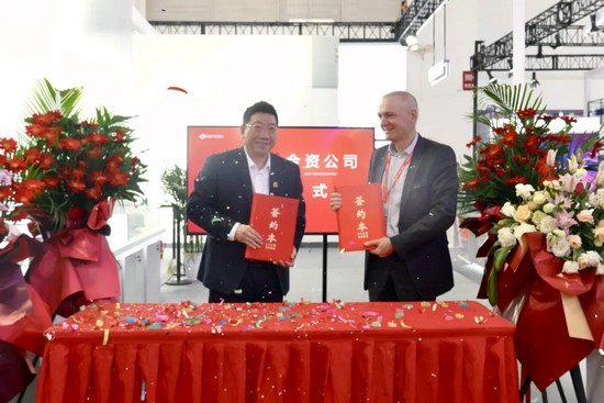 華工科技核心子公司華工激光攜手瑞士Synova，共拓水導(dǎo)激光新藍(lán)海